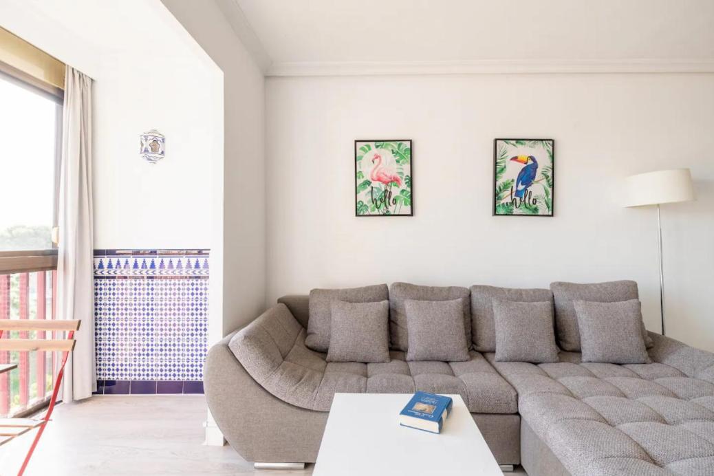 Apartamento Amplio Con 4 Habitaciones Y 2 Banos - Great Apartment With 4 Rooms - 2 Baths Séville Extérieur photo