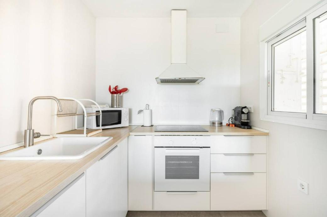 Apartamento Amplio Con 4 Habitaciones Y 2 Banos - Great Apartment With 4 Rooms - 2 Baths Séville Extérieur photo